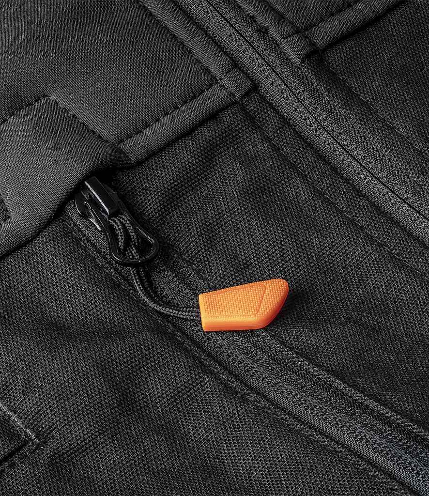 RS302 Black Detail